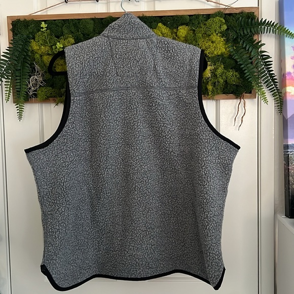 Carhartt Fleece button Up Hooded Vest 🖤🖤🖤 - Picture 3 of 6